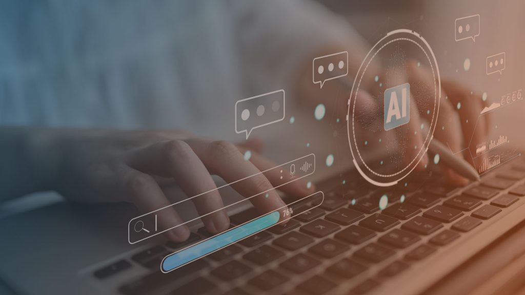 Hände auf einer Computertastatur