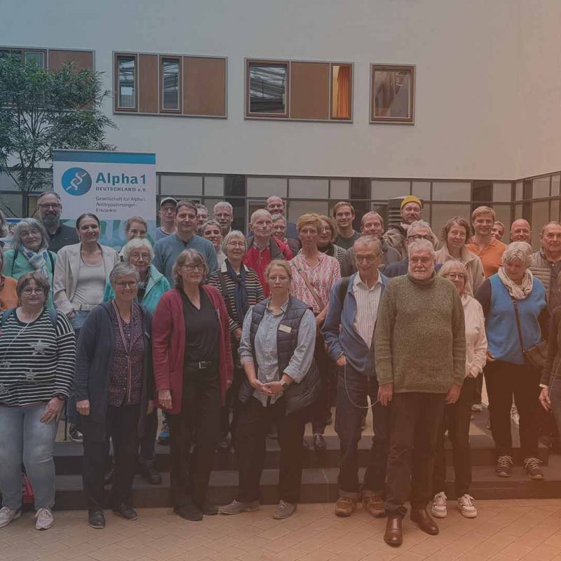 Menschenmenge versammelt auf dem Alpha1 Patiententag in Hamburg