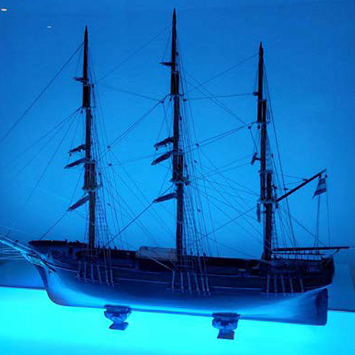 Schiffsmodell eines Dreimasters