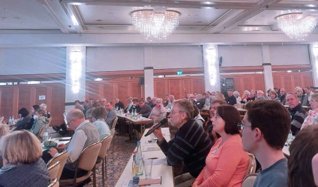 Voller Saal bei der Mitgliederversammlung