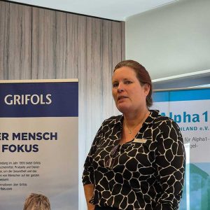Daniela Donath-Post von Grifols bei der Alpha-1 Selbsthilfegruppe Trier.